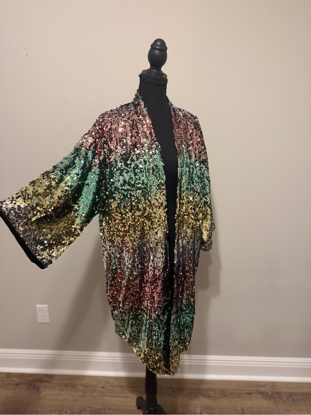 Minuet Petite Multicolor Sequin Kimono